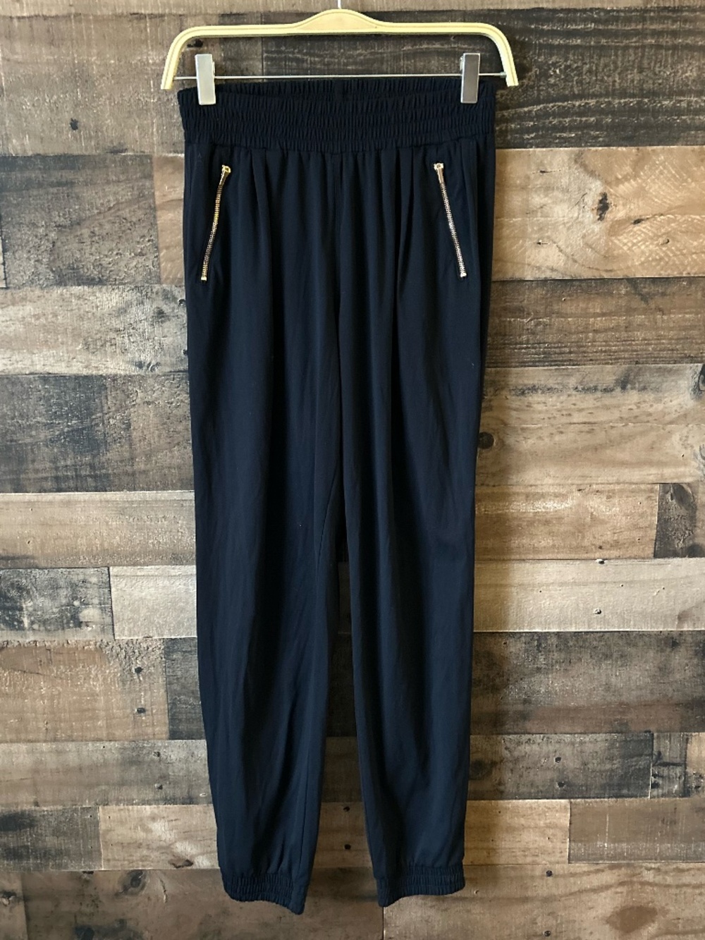 ADAY Hail Yes Joggers Small Black Made in USA Stretch Travel Lounge Pants EUC